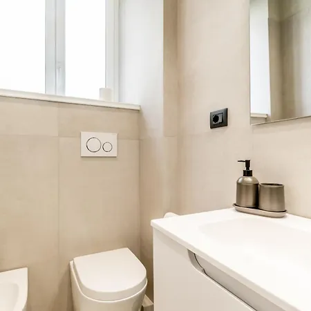 Bbhome Eleganza E Comfort Unico In San Giovanni District * Róma